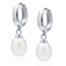 Silver (925) earrings with pearl