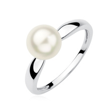 Silver (925) ring with pearl