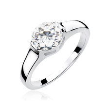Silver (925) ring with round white zirconia
