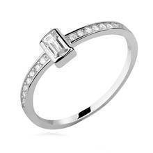 Silver (925) subtle ring with white zirconia - rectangle