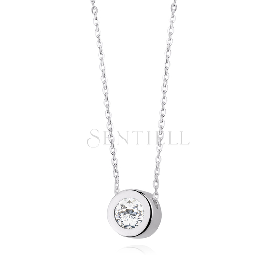 Silver (925) necklace with round pendant and zirconia