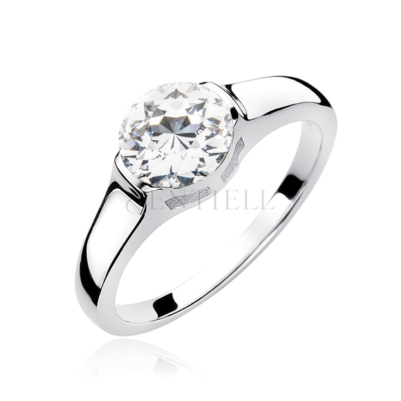 Silver (925) ring with round white zirconia