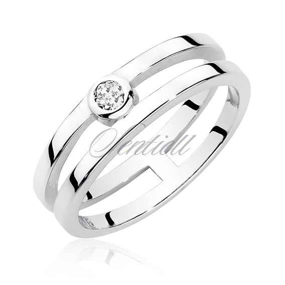 Silver (925) ring with zirconia