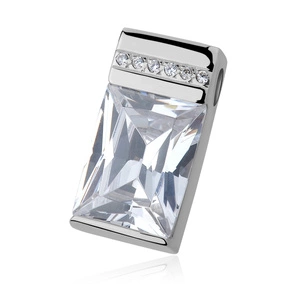 Silver (925) impressvie pendant with white zirconia