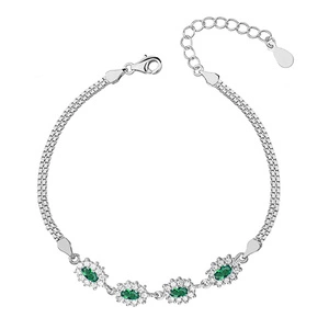 Silver (925) fashionable bracelet with emerald zirconias