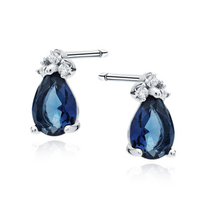 Silver (925) elegant round earrings with sapphire zirconia