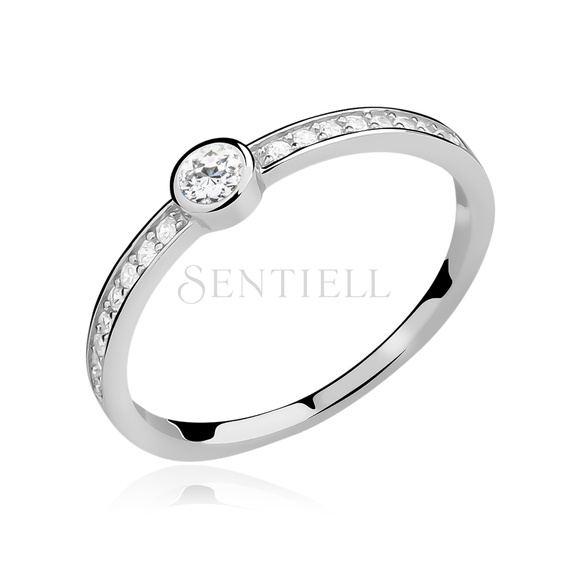 Silver (925) subtle ring with zirconia