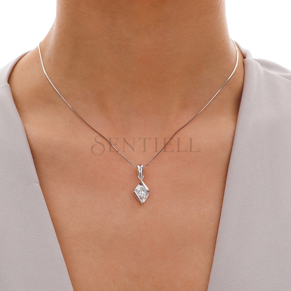 Silver (925) pendant zirconia