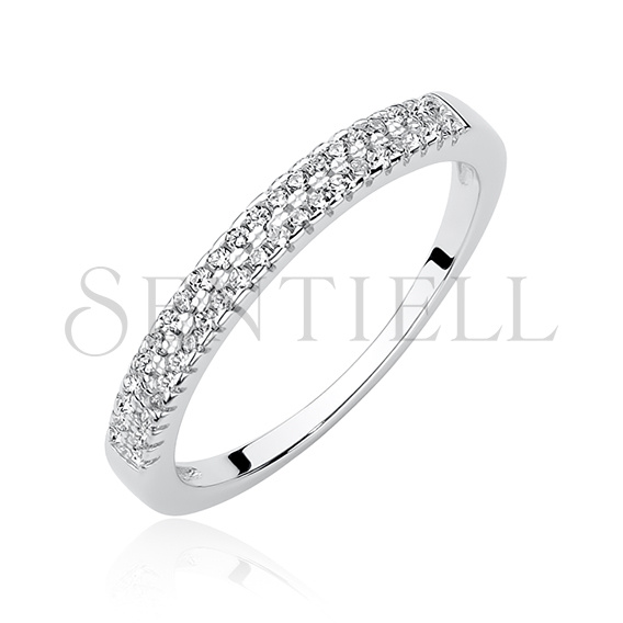 Silver (925) ring with zirconia