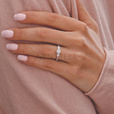 Silver (925) ring with white zirconia