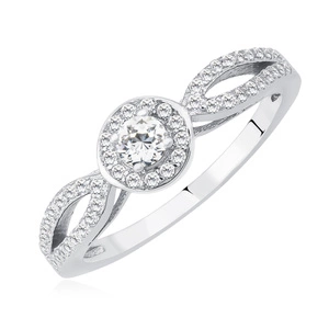 Silver (925) ring with white zirconia